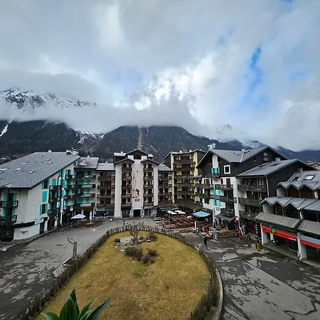 Apartment Cozy With Mountain Views