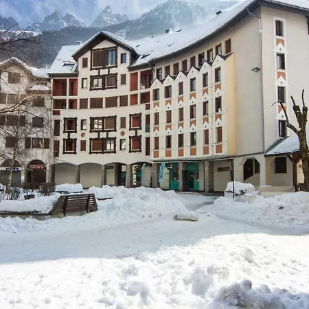 Cozy With Mountain Views Шамони