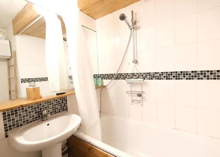 Cozy With Mountain Views