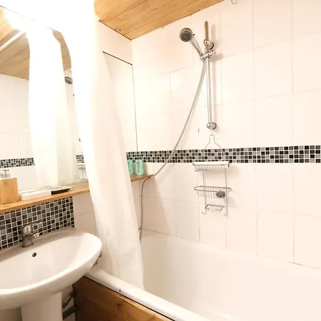 Cozy With Mountain Views